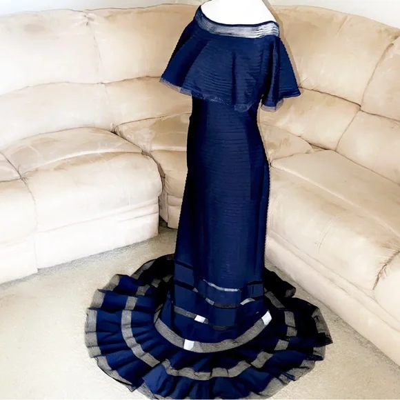 TADASHI SHOJI Tabora Off The Shoulder Gown - Picture 10 of 13